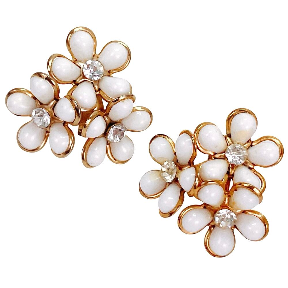 VTG 1950s Mid Century Daisy Milk Glass Style Rhinestone Screw Back Earrings